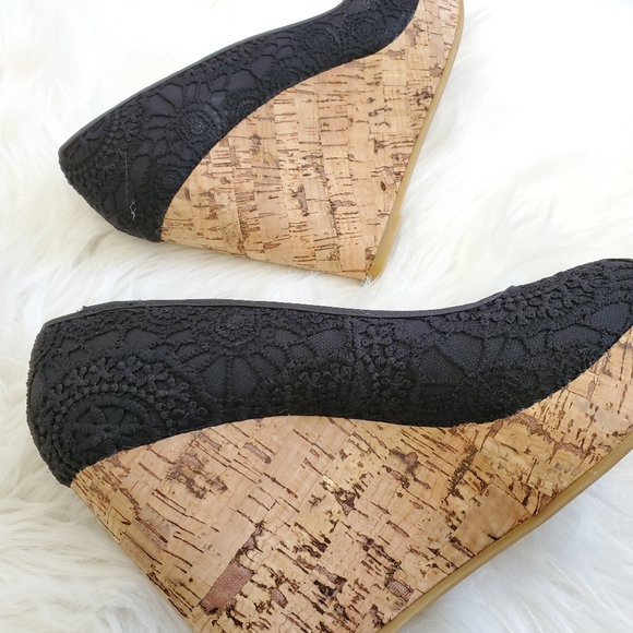 Black Wedges - Picture 3 of 7